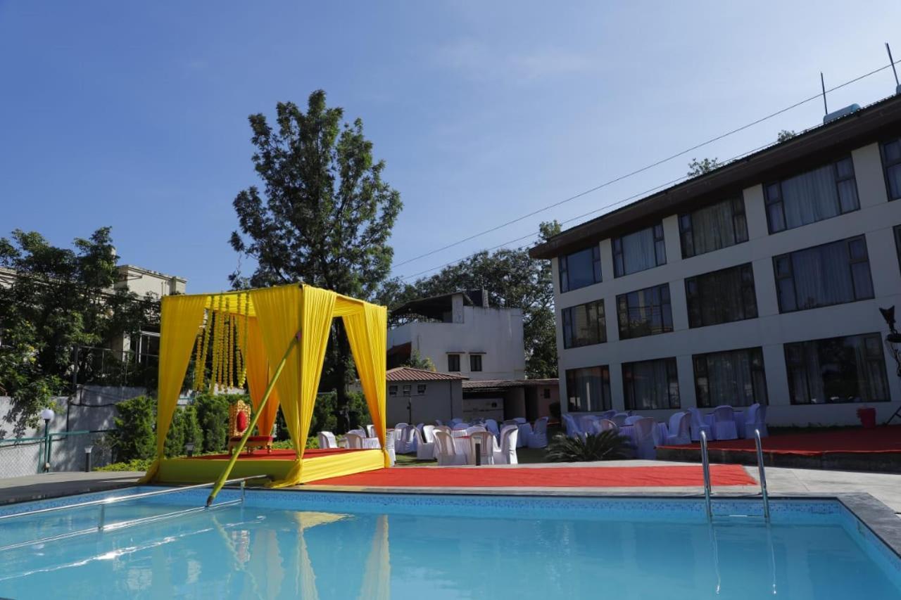 Royal Orbit Hotel Pancsgani Kültér fotó