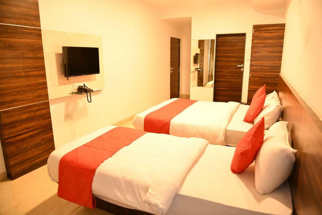Royal Orbit Hotel Pancsgani Kültér fotó